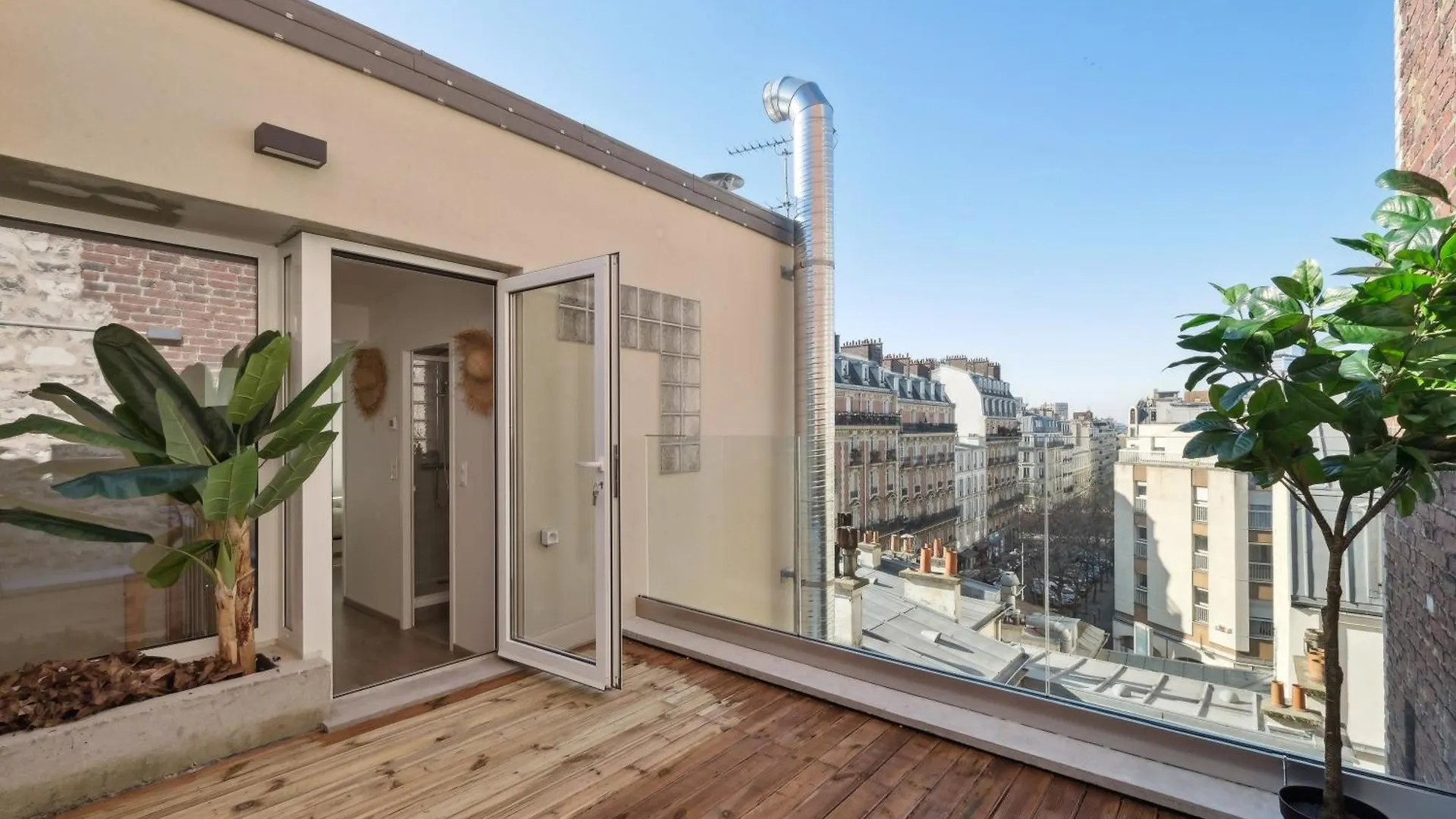 Apartment A Rooftop In Paris France