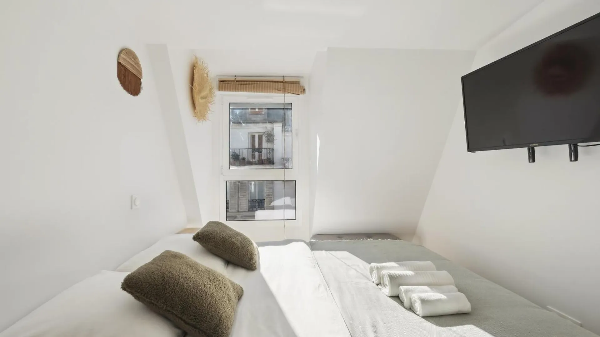 Apartment A Rooftop In Paris France