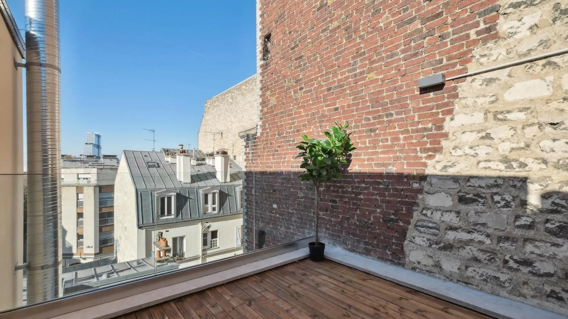 Apartment A Rooftop In Paris